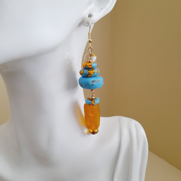 New handmade Turquoise glass bead earrings - Picture 5 of 5